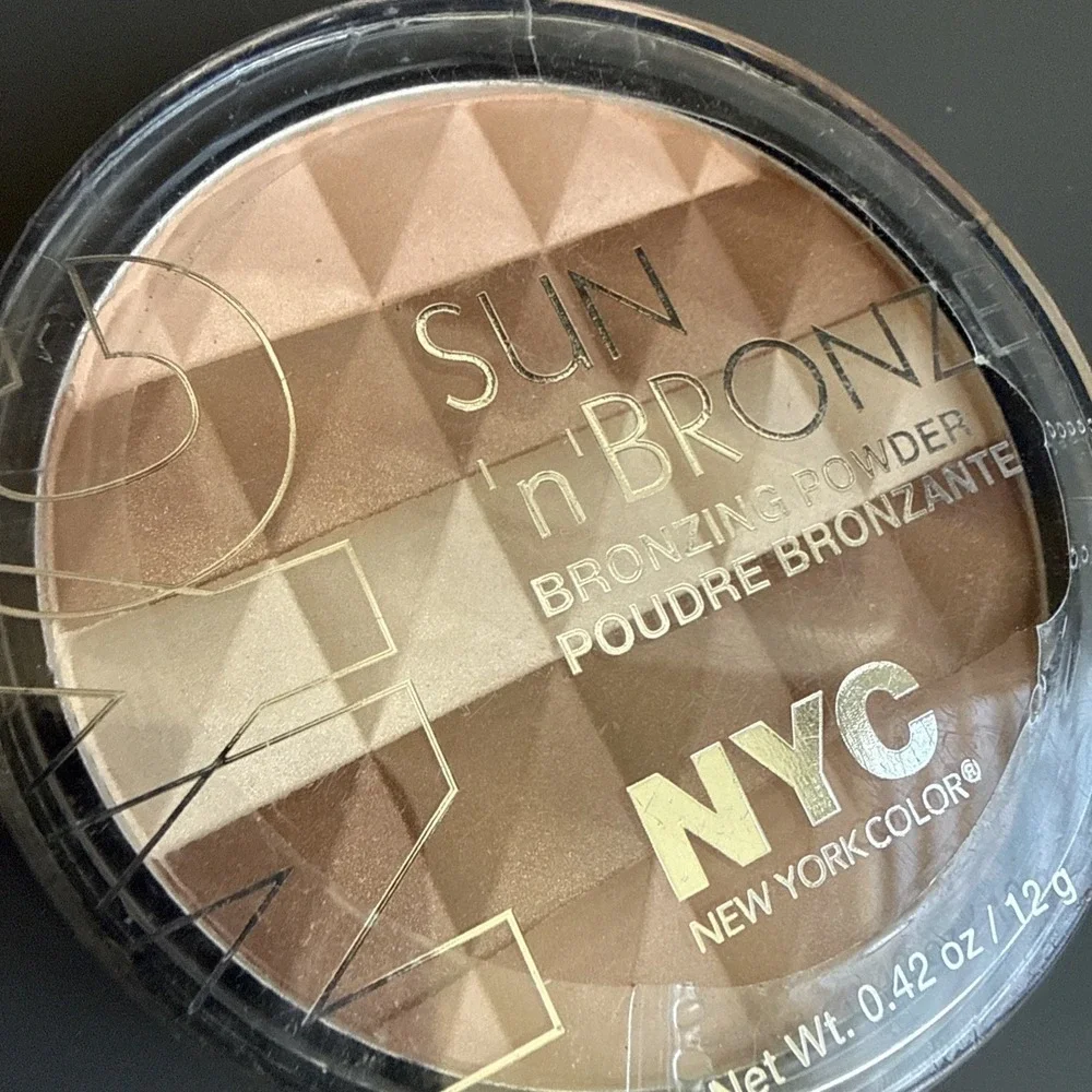 NYC New York Color Sun n Bronze Bronzing Powder 706 Hampton's Radiance Sealed